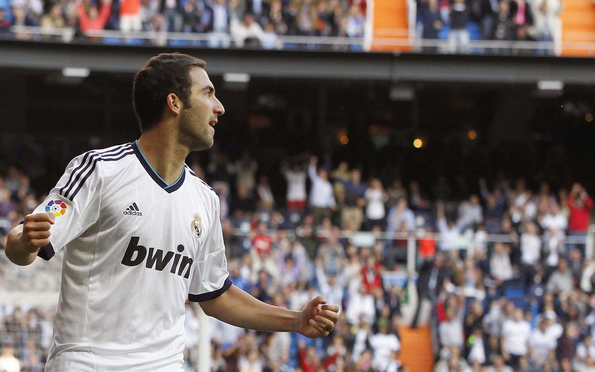 利物浦采用全面高压战术,连续三场零封,利物浦never walk alone